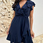 Robe élégante à taille nouée et col en V à volants pour femmes